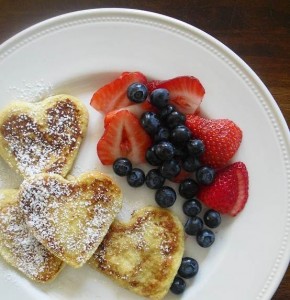 frenchtoast 290x300 11 Breakfast In Bed Ideas for Valentines Day