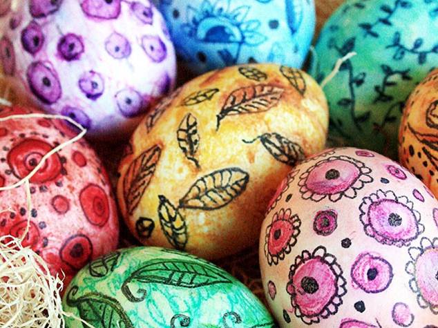 easteregg110 Dont Be a Chicken! Try these 20 Creative Easter Egg Ideas