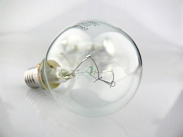Green Living Tip: Choose a Better Light Bulb