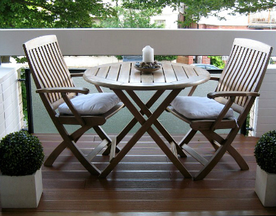 Make the Most of Your Small Outdoor Space: Seating