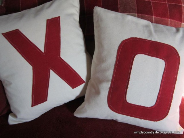 DIY Valentine XO Pillow