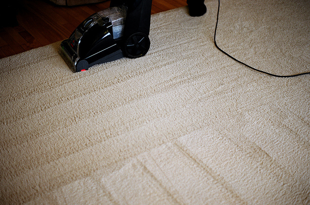 Carpet cleaner giving a deep clean to carpets