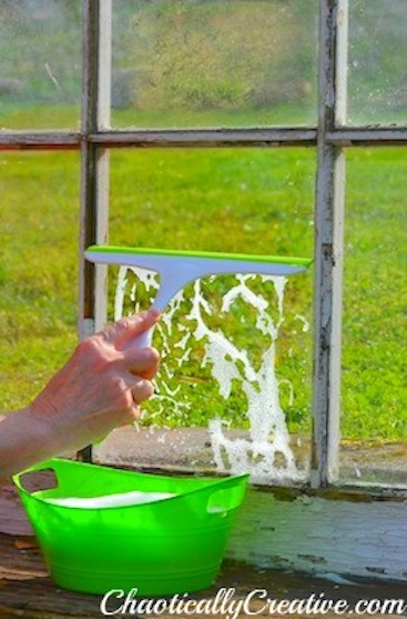 Get windows crystal clear with dishwashing soap