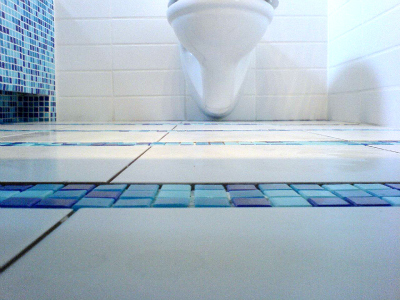 Bathroom Cleaning Tips and Tricks: Finish with the Floors