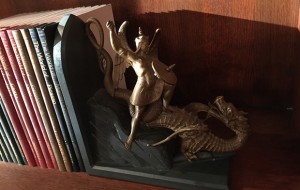 dragon-bookend