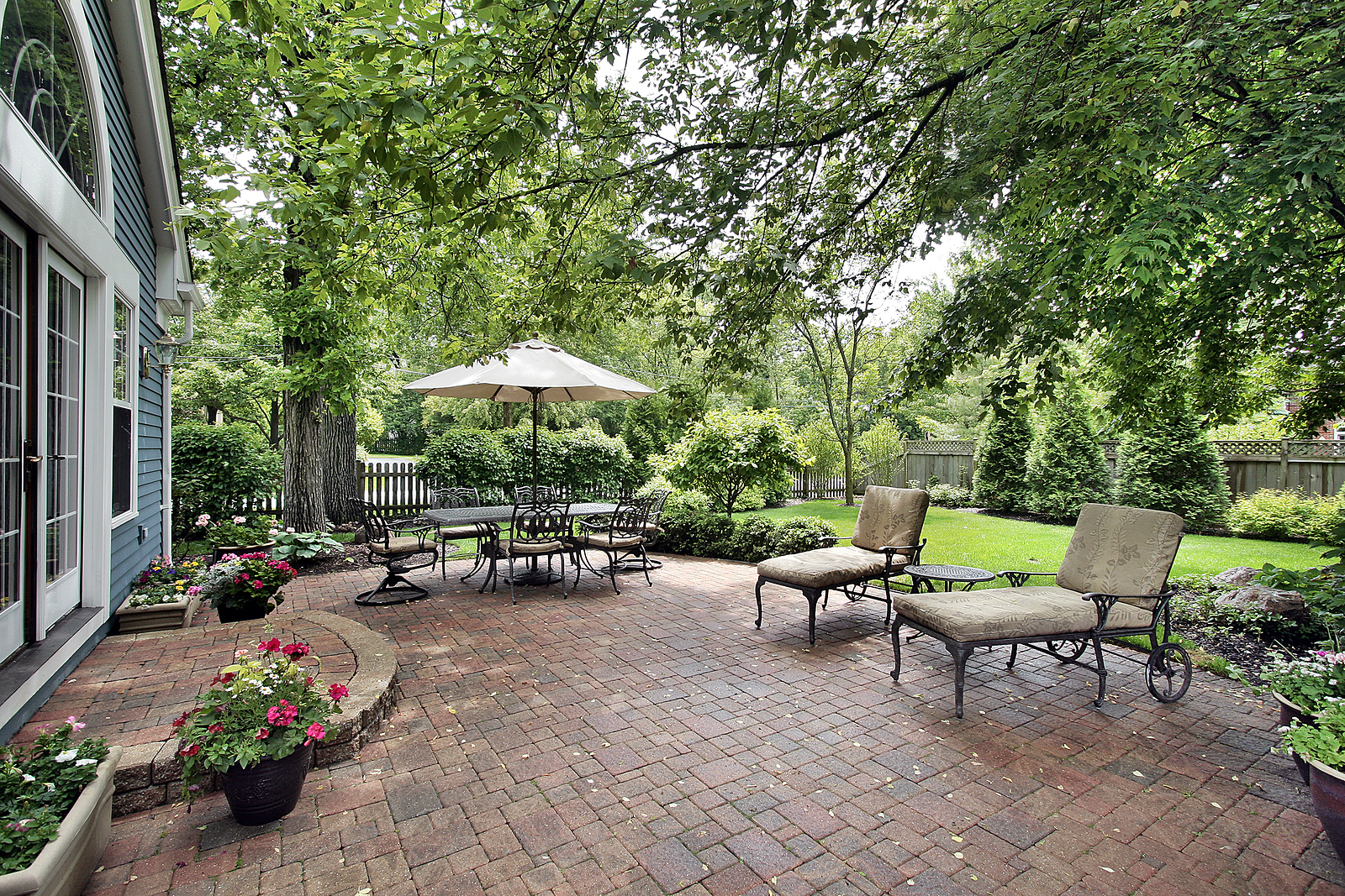 Summer Projects for Creating the Ultimate Backyard: Adding Shade