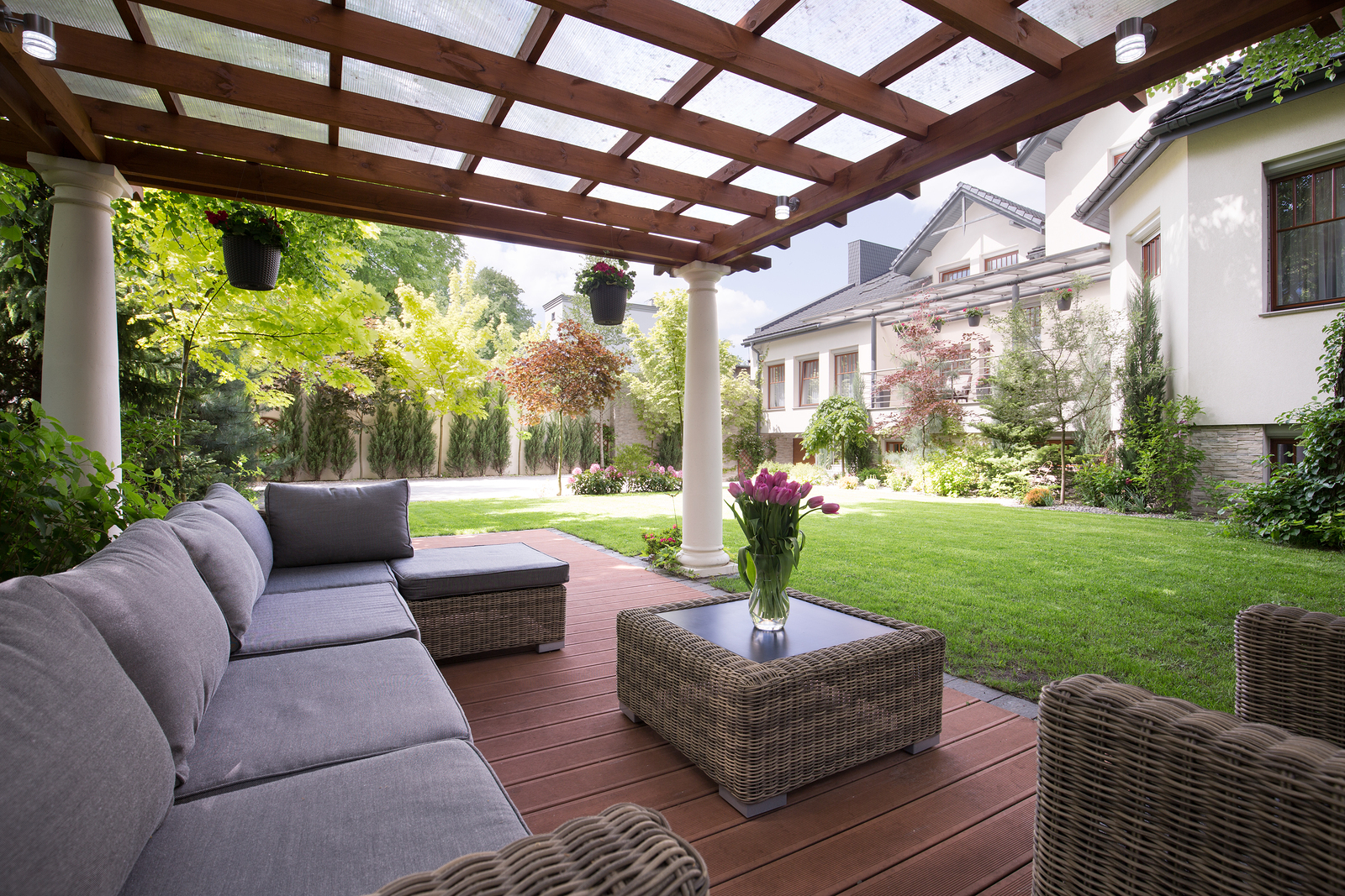 Summer Projects for Creating the Ultimate Backyard: Add Ample Seating