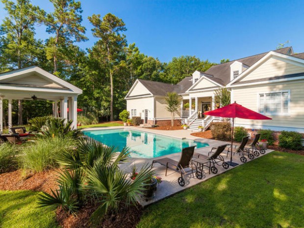 1843 Cherokee Rose Circle, Mount Pleasant, SC listed at $1,150,000 by Franne Schwarb